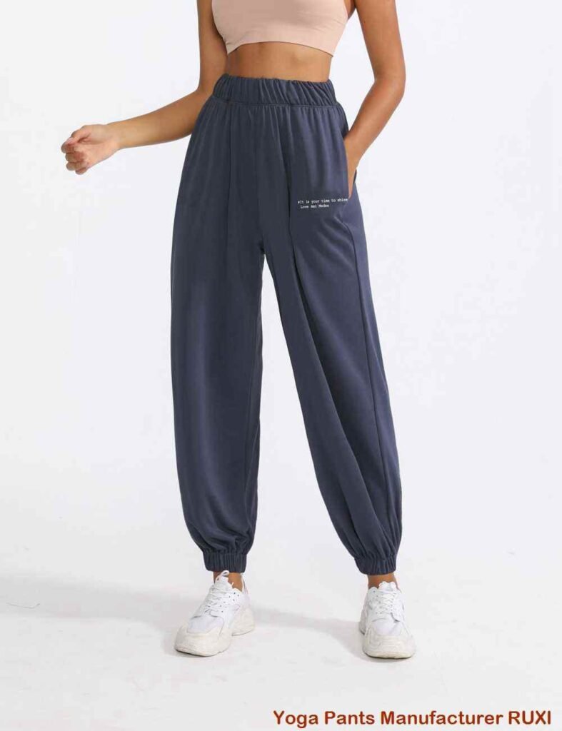 hauts de yoga avec soutien-gorge intégré