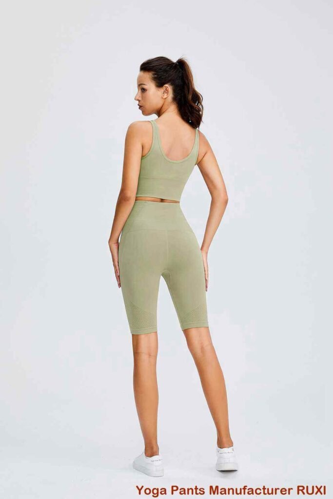 short de course à compression avec poches